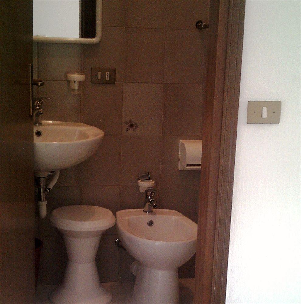 Hotel Manzoni Lido di Jesolo Luaran gambar