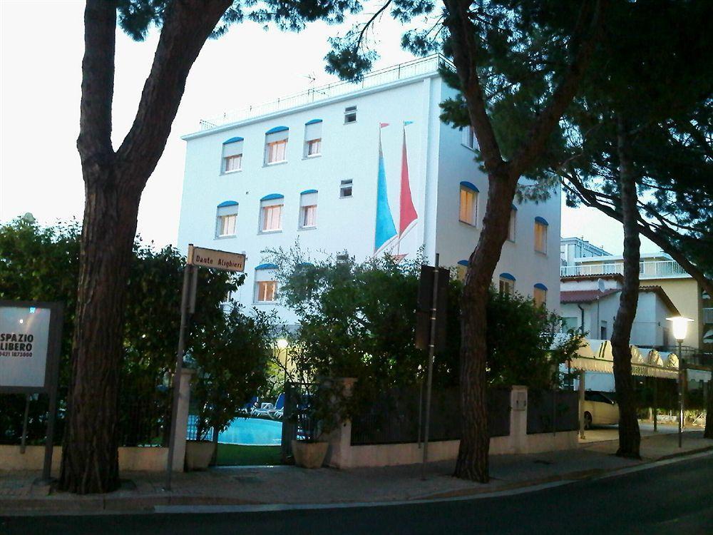 Hotel Manzoni Lido di Jesolo Luaran gambar