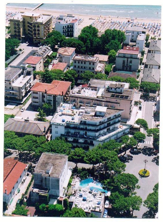 Hotel Manzoni Lido di Jesolo Luaran gambar