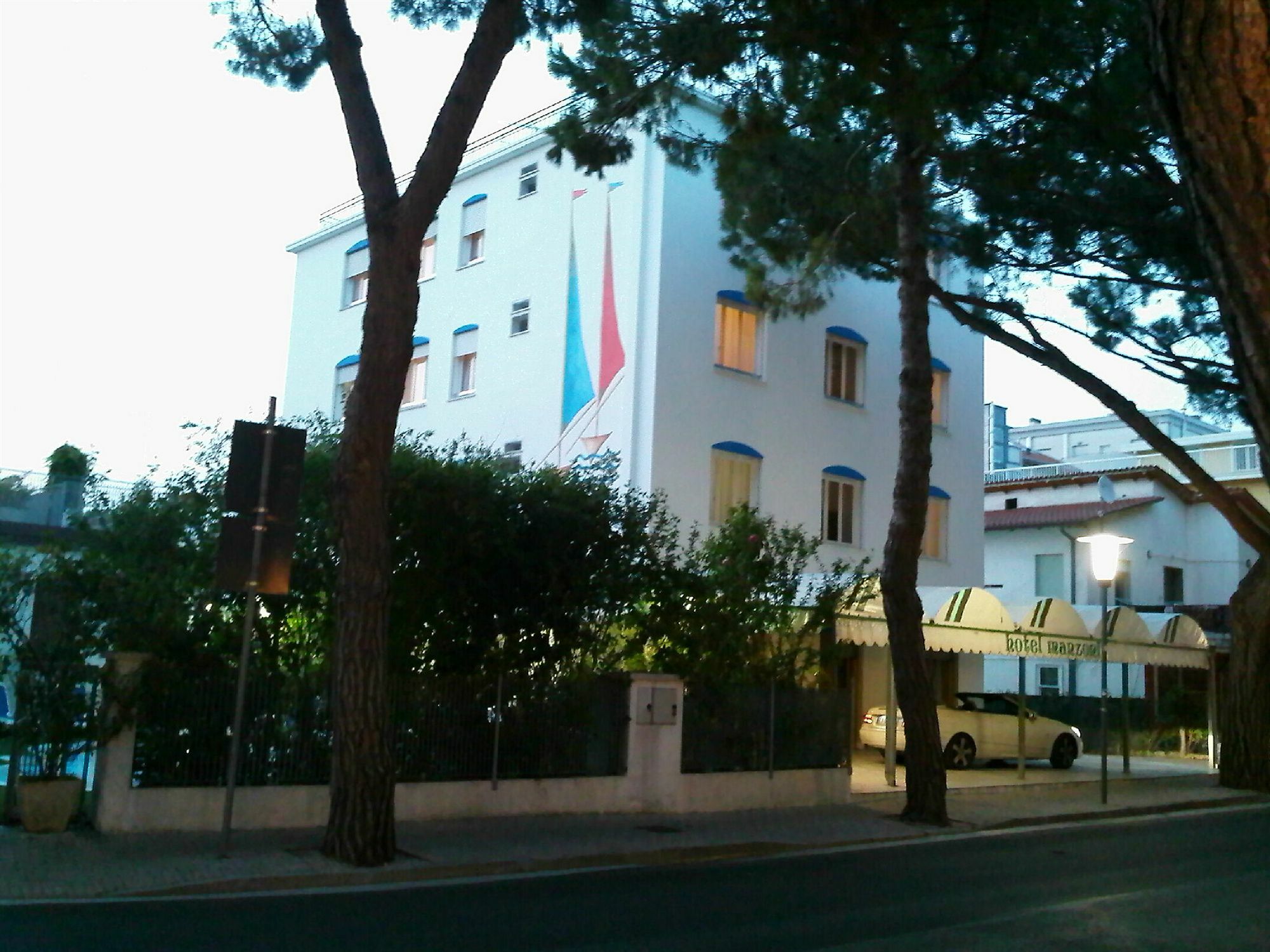 Hotel Manzoni Lido di Jesolo Luaran gambar